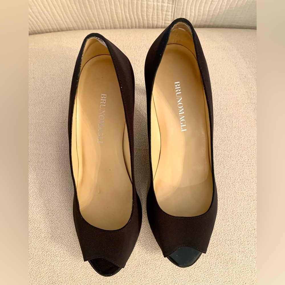 Bruno Magli Black Peep Toe Heels 7 - Picture 2 of 4